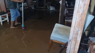 Cascavel registra 47,8 mm de chuva e temporal causa alagamentos e falta de energia Cascavel registra 47,8 mm de chuva e temporal causa alagamentos e falta de energia