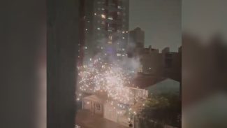 Imagens impressionam! Descarga elétrica provoca explosão e deixa ruas no escuro no Centro Imagens impressionam! Descarga elétrica provoca explosão e deixa ruas no escuro no Centro