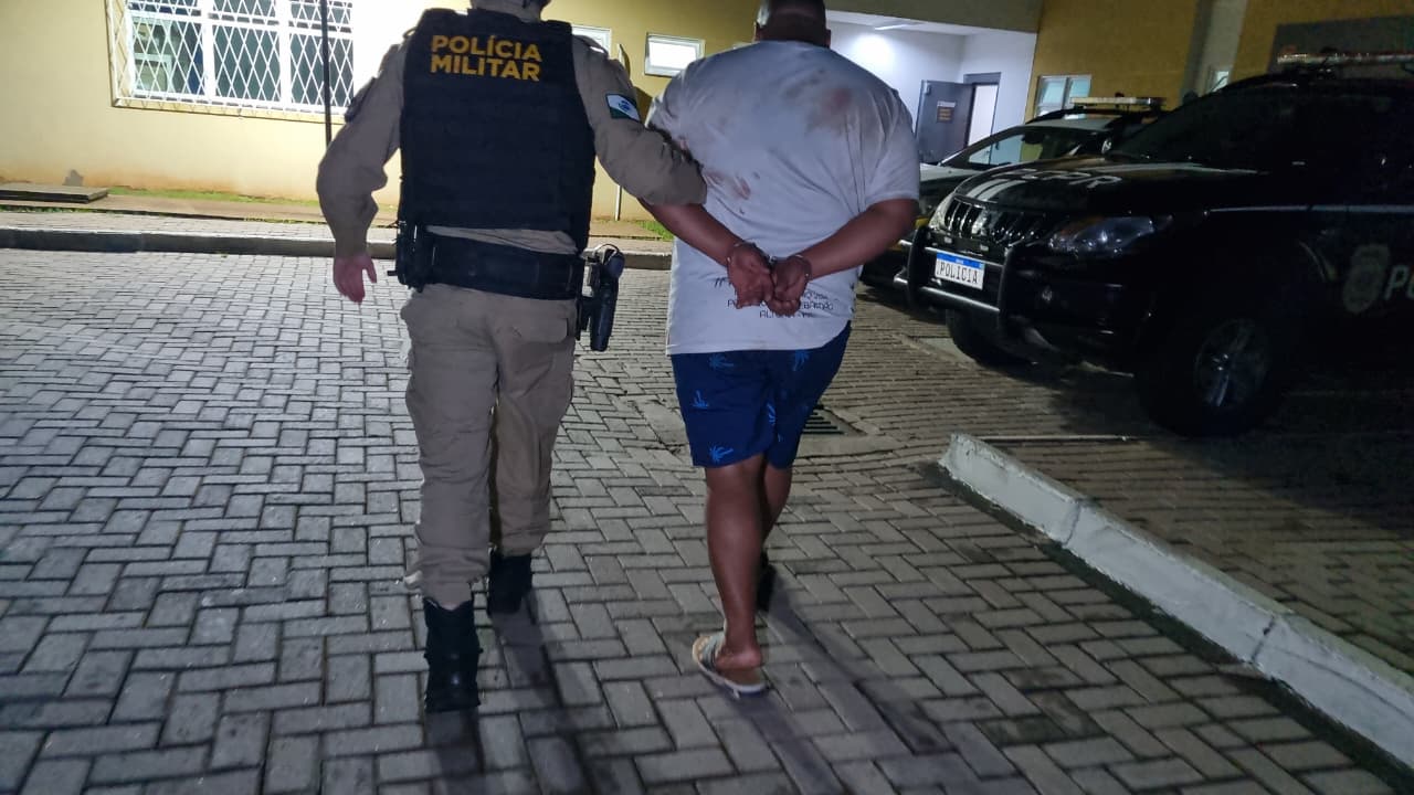 Jovem é detido por desacato e desobediência durante abordagem da PM em Anahy