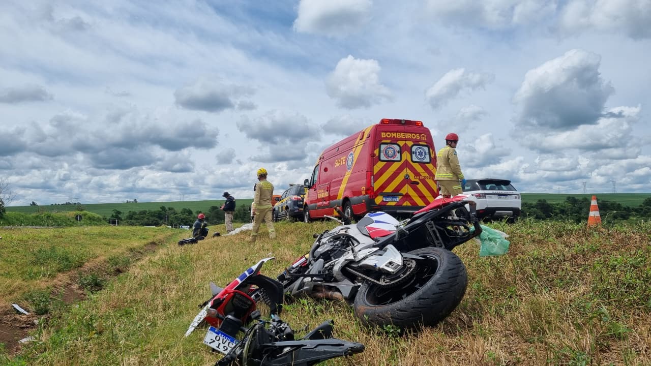 Motociclista perde controle e se acidenta na BR-163, em Cascavel Motociclista perde controle e se acidenta na BR-163, em Cascavel