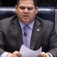 Alcolumbre cancela calendário para sabatina de Jorge Messias ao STF Imagem referente a Alcolumbre cancela calendário para sabatina de Jorge Messias ao STF