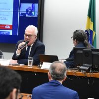 Presidente do Inep nega vazamento de questões do Enem Imagem referente a Presidente do Inep nega vazamento de questões do Enem