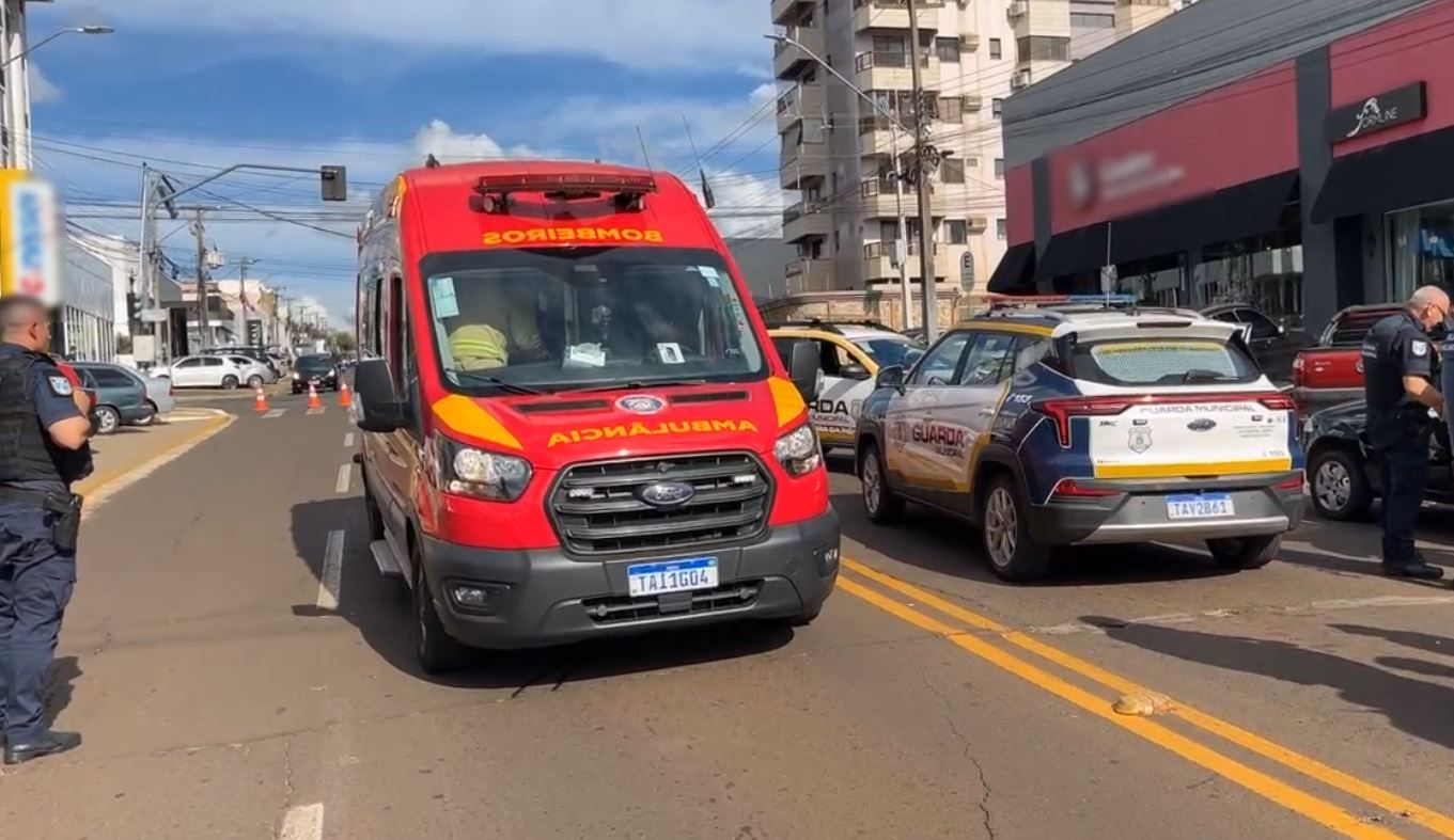 Um é baleado e outro é preso em ação da GM no Centro de Foz do Iguaçu Um é baleado e outro é preso em ação da GM no Centro de Foz do Iguaçu