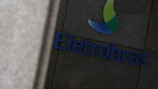 Senado aprova proposta de realocação de trabalhadores da Eletrobras Senado aprova proposta de realocação de trabalhadores da Eletrobras