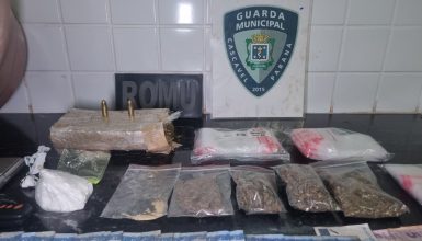 Imagem referente a Tráfico: jovens tentam fuga da Romu, mas são detidos com drogas e munições no Universitário