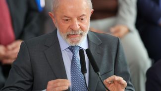Lula diz que indicação de Messias não deve ser problema político Lula diz que indicação de Messias não deve ser problema político