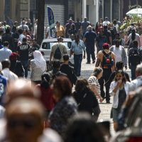 Imagem referente a Mais de 8,6 milhões deixam pobreza; Brasil tem melhor nível desde 2012