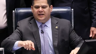 Alcolumbre critica decisão de Gilmar Mendes sobre impeachment no STF Alcolumbre critica decisão de Gilmar Mendes sobre impeachment no STF