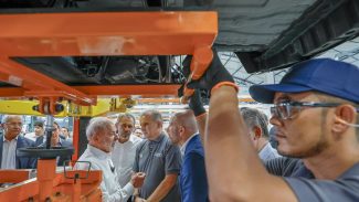 Lula: queda da pobreza está ligada à menor inflação e maiores salários Lula: queda da pobreza está ligada à menor inflação e maiores salários