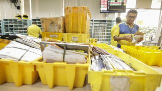 Tesouro reprova empréstimo de R$ 20 bilhões aos Correios Tesouro reprova empréstimo de R$ 20 bilhões aos Correios