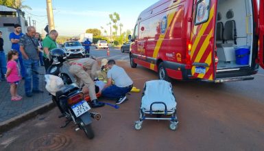 Imagem referente a Mulher fica ferida em batida entre duas motos no Tarumã em Cascavel