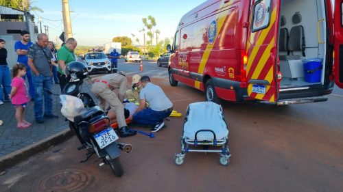 Mulher fica ferida em batida entre duas motos no Tarumã em Cascavel