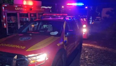 Imagem referente a Incêndio em madeireira mobiliza diversas equipes do Corpo de Bombeiros em Cascavel