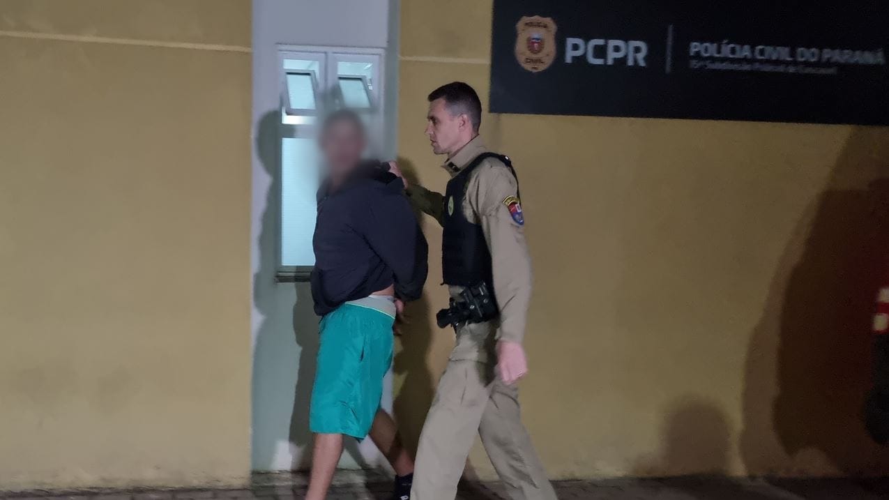 Homem invade a Base da PM com uma faca, xinga os Policiais e vai parar na delegacia Homem invade a Base da PM com uma faca, xinga os Policiais e vai parar na delegacia