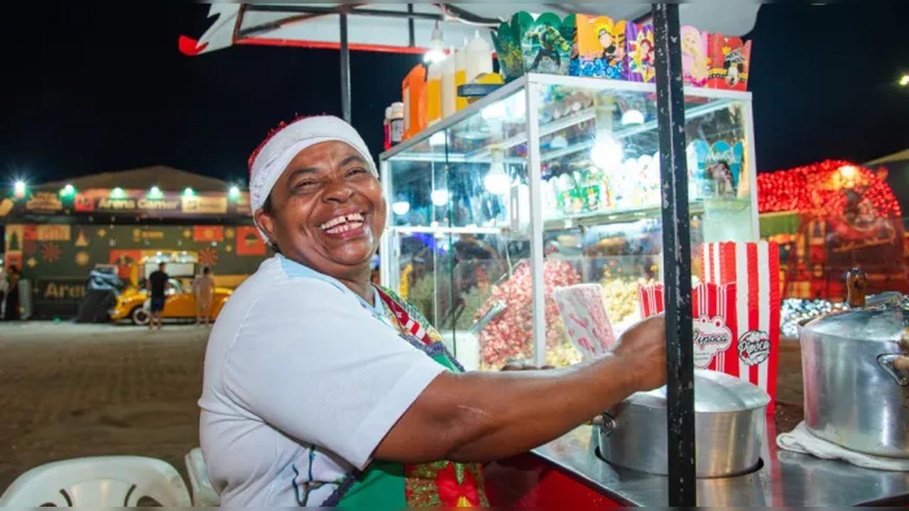 Comissão regulamenta comércio ambulante na Avenida Brasil durante festas natalinas Comissão regulamenta comércio ambulante na Avenida Brasil durante festas natalinas
