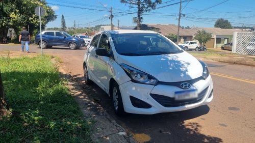 Colisão entre HB20 e Creta é registrada no Parque São Paulo em Cascavel