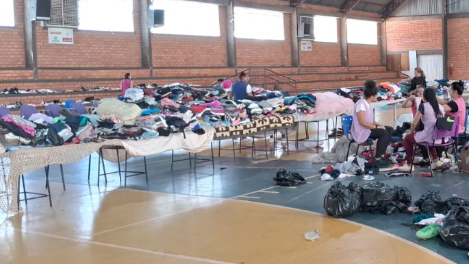 Bazar solidário da APAE de Cascavel acontece nesta sexta com preços populares