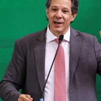 Haddad diz que governo deverá registrar menor inflação da história Imagem referente a Haddad diz que governo deverá registrar menor inflação da história