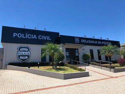 Assalto relâmpago: dupla rende funcionário e leva carro de empresa em Coronel Vivida