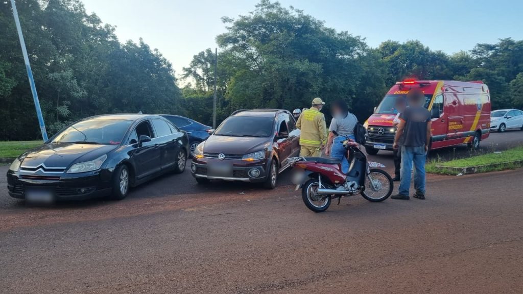 Motociclista se fere em acidente de trânsito na Rua Waldemar Modesto Casagrande