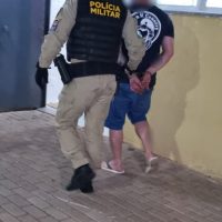 Imagem referente a Homem é detido após ameaçar mãe idosa em Cascavel