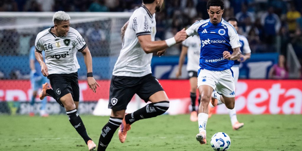 Brasileiro: Cruzeiro e Botafogo empatam no encerramento da 37ª rodada Brasileiro: Cruzeiro e Botafogo empatam no encerramento da 37ª rodada