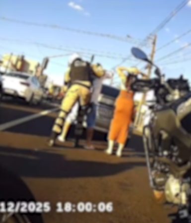 Imagem referente a Entrega cancelada! Vídeo mostra abordagem a motorista detido por tráfico de drogas em Cascavel