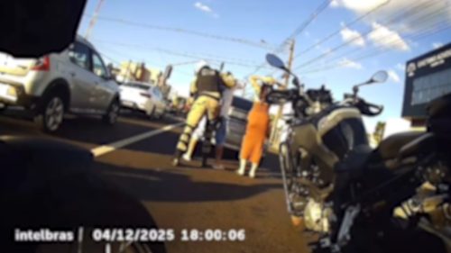 Entrega cancelada! Vídeo mostra abordagem a motorista detido por tráfico de drogas em Cascavel Imagem referente a Entrega cancelada! Vídeo mostra abordagem a motorista detido por tráfico de drogas em Cascavel
