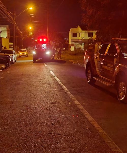 Imagem referente a Jovem de 21 anos sofre grave acidente após cair de carro em movimento em Cascavel