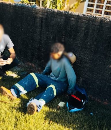 Imagem referente a Motociclista fica ferido após colisão com carro na Avenida Rocha Pombo