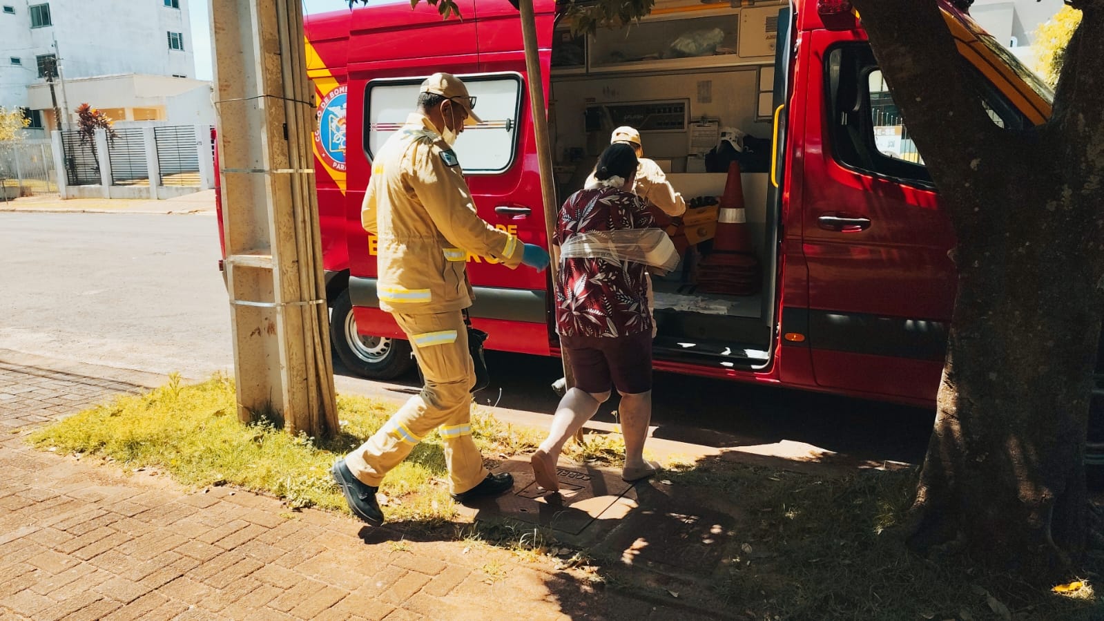 Mulher quebra o braço em acidente doméstico no Centro de Cascavel