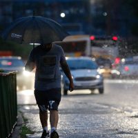 Imagem referente a Após fortes chuvas, moradores de Paraibuna e Itirapina podem usar FGTS
