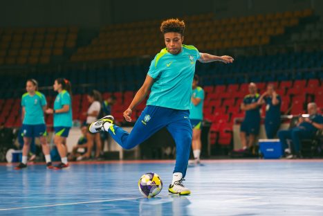 Imagem referente a Com gol de Luana do Stein Cascavel, Brasil avança à final da Copa do Mundo de Futsal Feminino