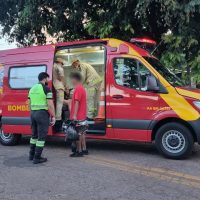 Imagem referente a Jovem é atendida pelo Siate após colisão entre motos no Bairro São Cristóvão