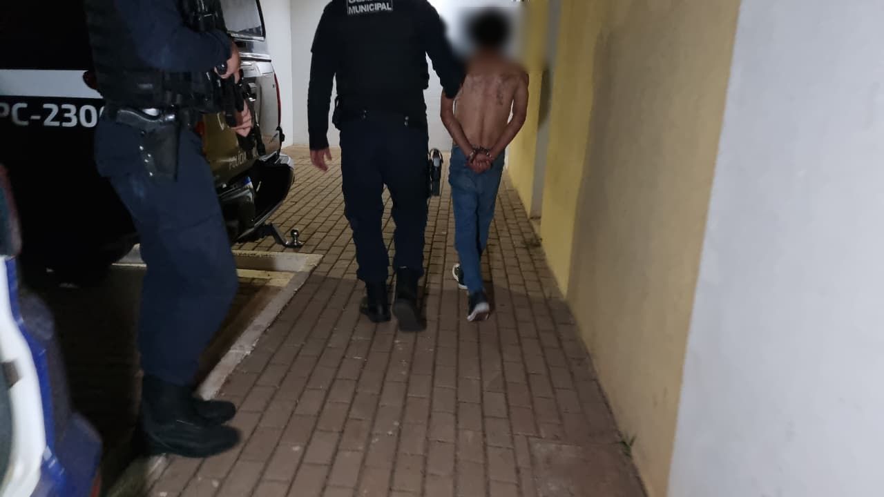 Homem de 53 anos é preso após agredir esposa e filha em condomínio no Interlagos