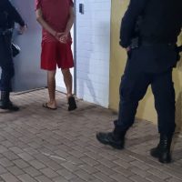 Imagem referente a GM cumpre mandado e apreende adolescente de 16 anos acusado de estupro de vulnerável em Cascavel
