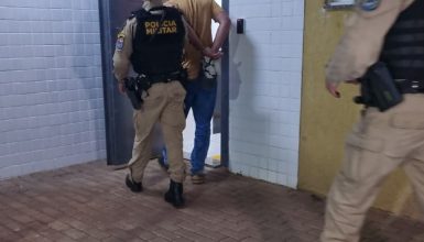 Imagem referente a Filho descumpre medida protetiva da mãe e acaba preso no bairro Esmeralda