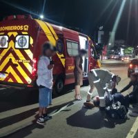 Motociclista sofre ferimentos graves após colisão com carro na Av. Carlos Gomes no cruzamento com a Rua Rubens Lopes Imagem referente a Motociclista sofre ferimentos graves após colisão com carro na Av. Carlos Gomes no cruzamento com a Rua Rubens Lopes