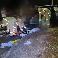 Colisão entre carro e moto deixa mulher gravemente ferida na região Norte Imagem referente a Colisão entre carro e moto deixa mulher gravemente ferida na região Norte