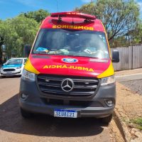 Imagem referente a Mulher de 55 anos tropeça, cai e é socorrida pelo Siate no Bairro Neva
