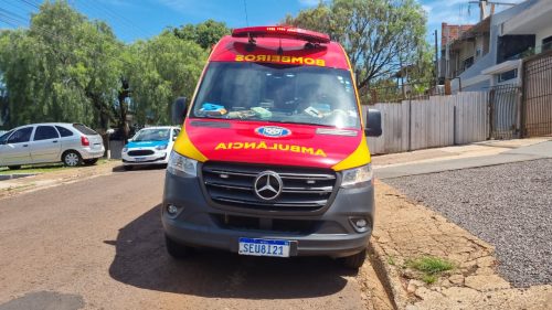 Imagem referente a Mulher de 55 anos tropeça, cai e é socorrida pelo Siate no Bairro Neva