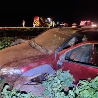 Vítima é ejetada de veículo e fica em estado grave na BR-163, em Cascavel Imagem referente a Vítima é ejetada de veículo e fica em estado grave na BR-163, em Cascavel