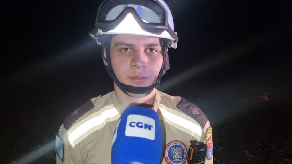 “Vítima apresentava quadro crítico com lesões graves, principalmente no crânio”, afirma oficial sobre capotamento na BR-163 “Vítima apresentava quadro crítico com lesões graves, principalmente no crânio”, afirma oficial sobre capotamento na BR-163