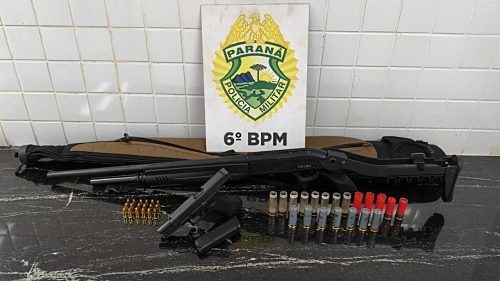 Motorista de BMW alega ser CAC, mas é detido com armas e munições Imagem referente a Motorista de BMW alega ser CAC, mas é detido com armas e munições