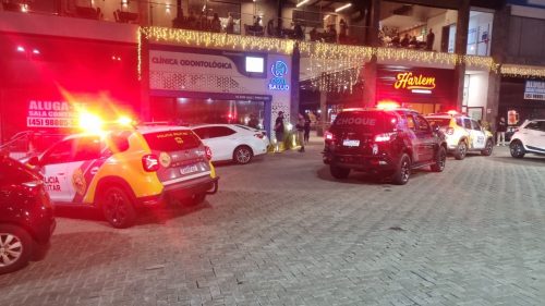 Imagem referente a Escândalo e confusão em estabelecimento comercial mobiliza equipes da PM