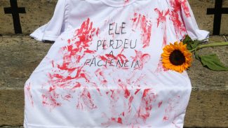 Mulheres vão às ruas em todo país para protestar contra o feminicídio