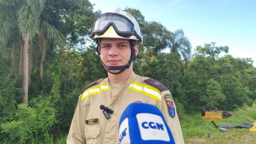 “Um morto e uma vítima inconsciente”, descreve bombeiro ao chegar na cena do capotamento na BR-369, em Cascavel Imagem referente a “Um morto e uma vítima inconsciente”, descreve bombeiro ao chegar na cena do capotamento na BR-369, em Cascavel