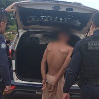 Jovem é detido pela GM acusado de agredir o próprio pai em Cascavel Imagem referente a Jovem é detido pela GM acusado de agredir o próprio pai em Cascavel