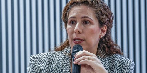 CNU ocorre sem problemas e 80% dos candidatos comparecem à prova Imagem referente a CNU ocorre sem problemas e 80% dos candidatos comparecem à prova