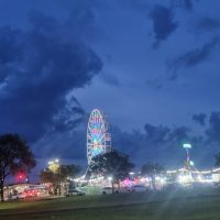 Nuvens carregadas e relâmpagos anunciam probabilidade de chuva na noite deste domingo em Cascavel Imagem referente a Nuvens carregadas e relâmpagos anunciam probabilidade de chuva na noite deste domingo em Cascavel
